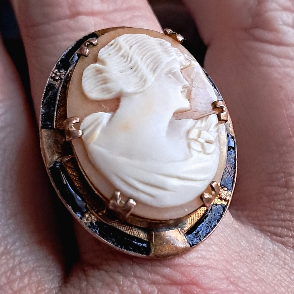 💀HOLD for Cr💀Antique OOAK Genuine Shell Cameo Ring,Victorian Brass, Adjustable - Picture 6 of 6